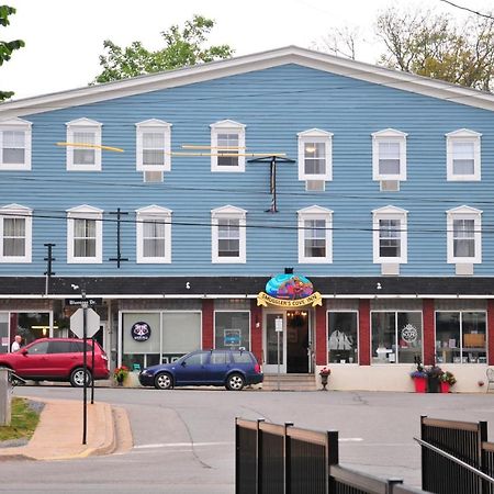 Smugglers Cove Inn Lunenburg Zewnętrze zdjęcie