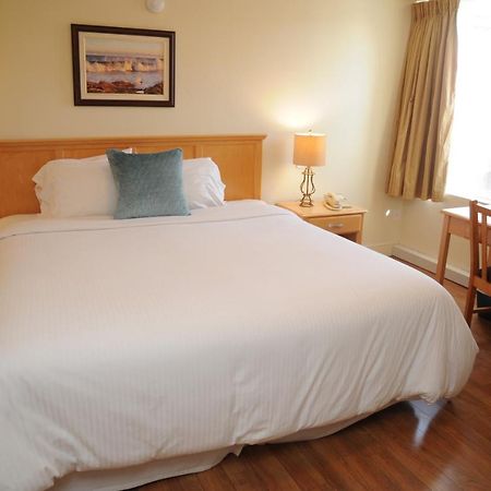 Smugglers Cove Inn Lunenburg Zewnętrze zdjęcie