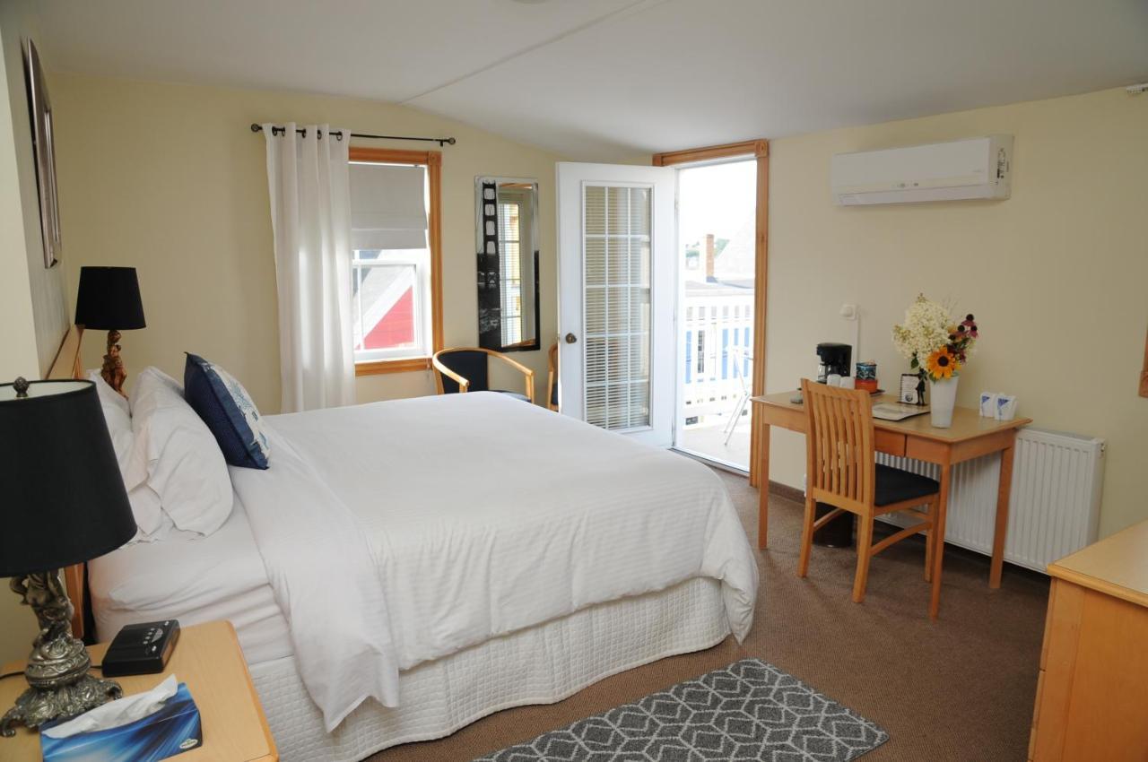 Smugglers Cove Inn Lunenburg Zewnętrze zdjęcie