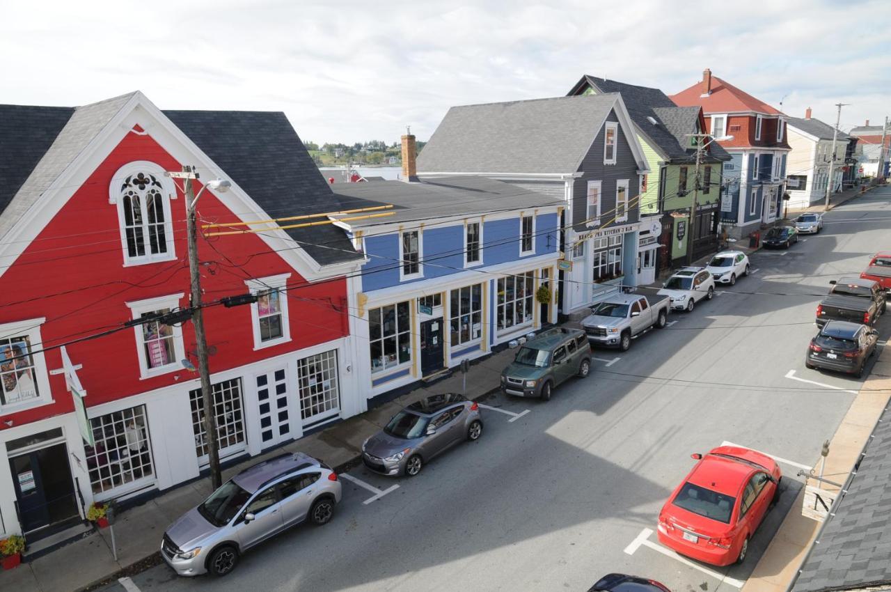 Smugglers Cove Inn Lunenburg Zewnętrze zdjęcie