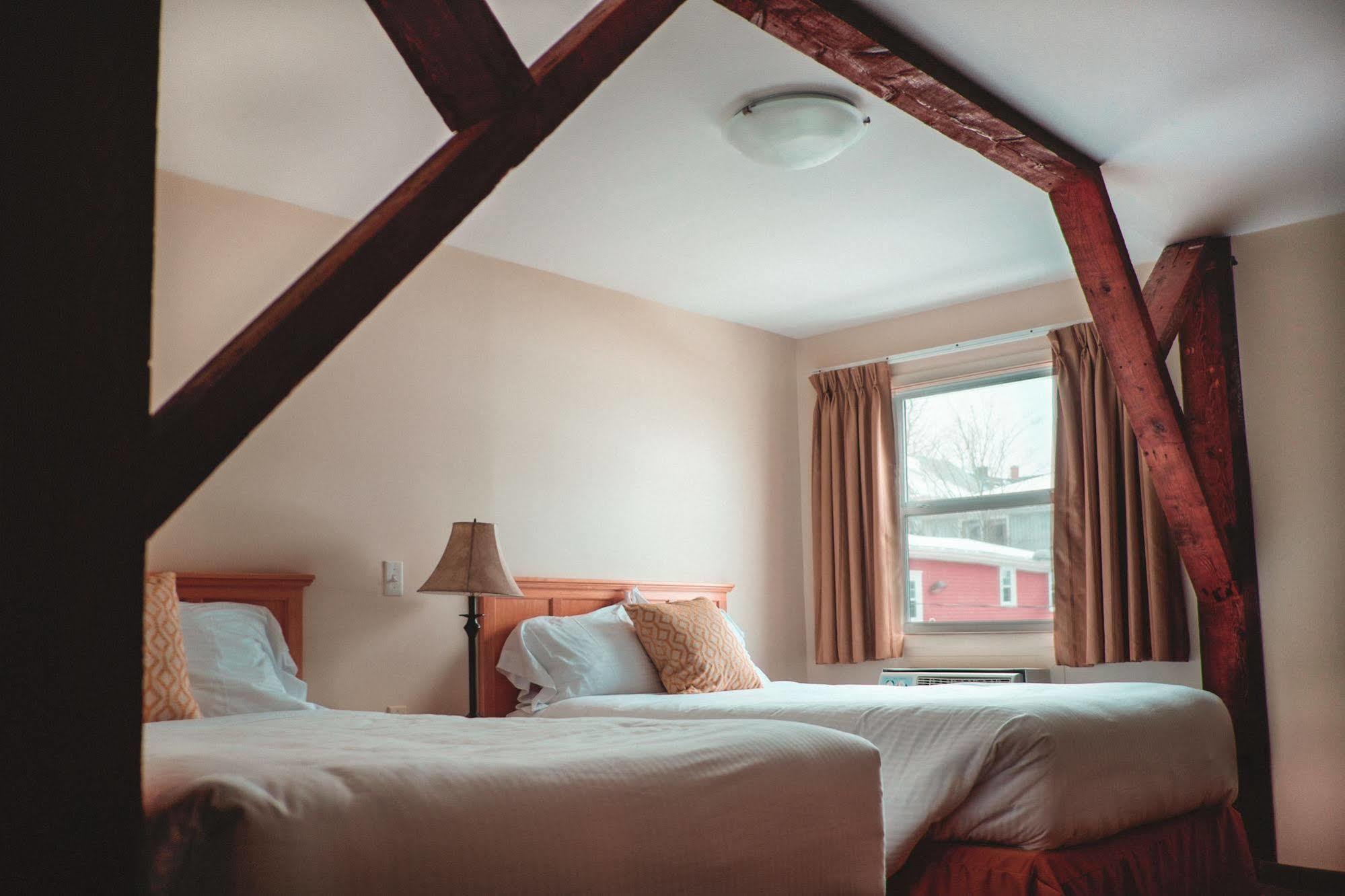 Smugglers Cove Inn Lunenburg Zewnętrze zdjęcie